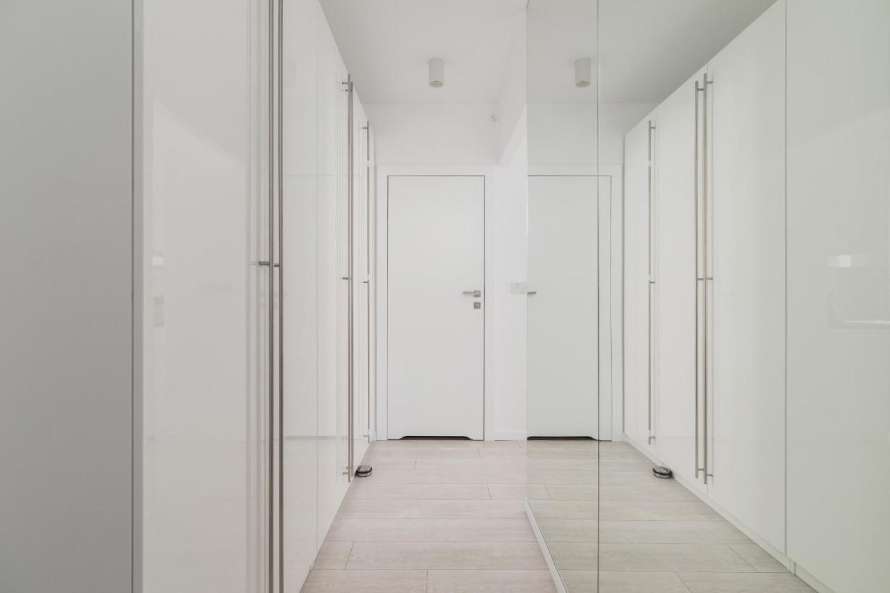 City Centre & Modern Quiet Apartment With Parking By Renters Prestige Kraków Eksteriør billede